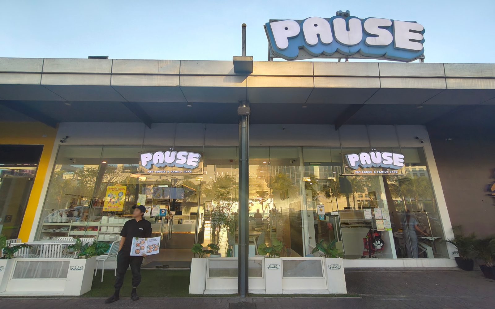 PAUSE CAFE in SM Mall of Asia